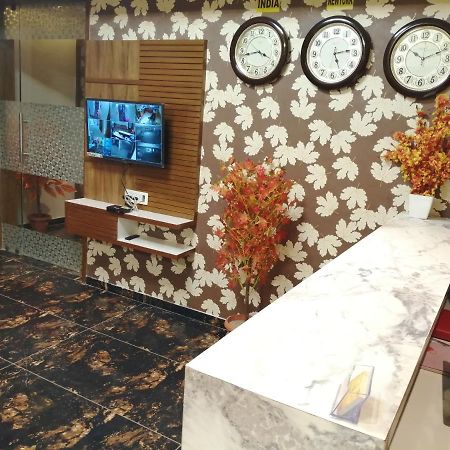 Hotel Golden City Vadodara Zewnętrze zdjęcie