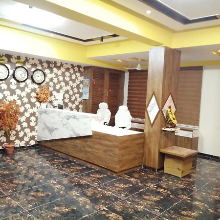 Hotel Golden City Vadodara Zewnętrze zdjęcie