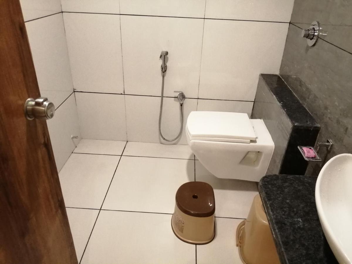 Hotel Golden City Vadodara Zewnętrze zdjęcie