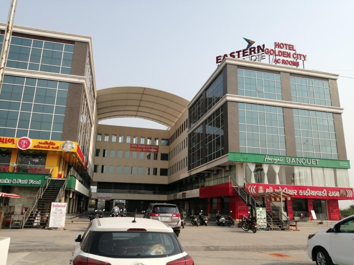 Hotel Golden City Vadodara Zewnętrze zdjęcie